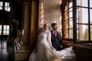 Sesja ślubna w Pałacu Opactwa Cystersów w Lubiążu